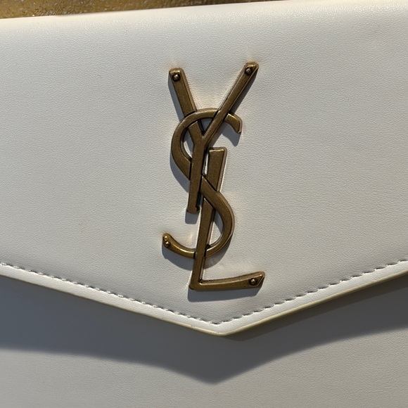 YSL White Leather Envelope Clutch Matching Chain EUC - Picture 3 of 9